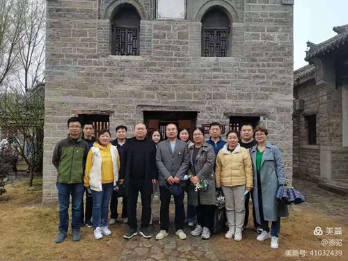 臨一參觀劉仲瑩故�?_副本.jpg 臨一參觀劉仲瑩故�?_副本.jpg