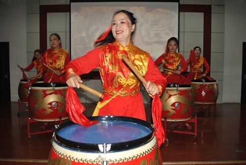 2、鼓舞:龍騰盛世開(kāi)場(chǎng)_副本.jpg 2、鼓舞:龍騰盛世開(kāi)場(chǎng)_副本.jpg